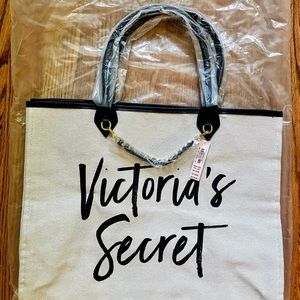 *NWT* 
 Victoria’s Secret Tote